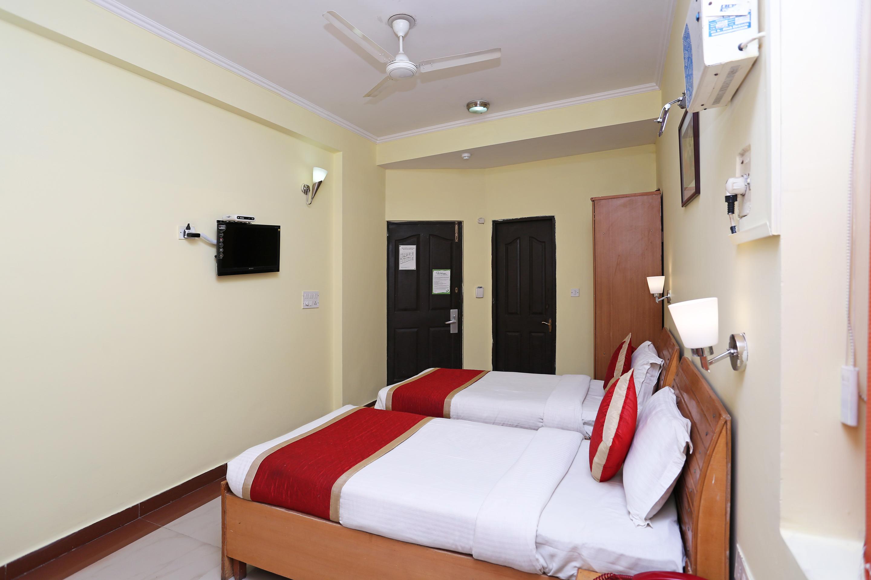 Sun Hotel Haridwār Exteriör bild