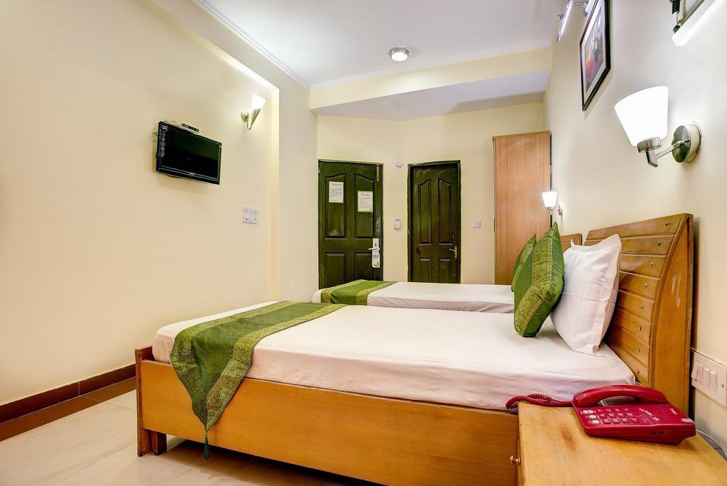Sun Hotel Haridwār Exteriör bild